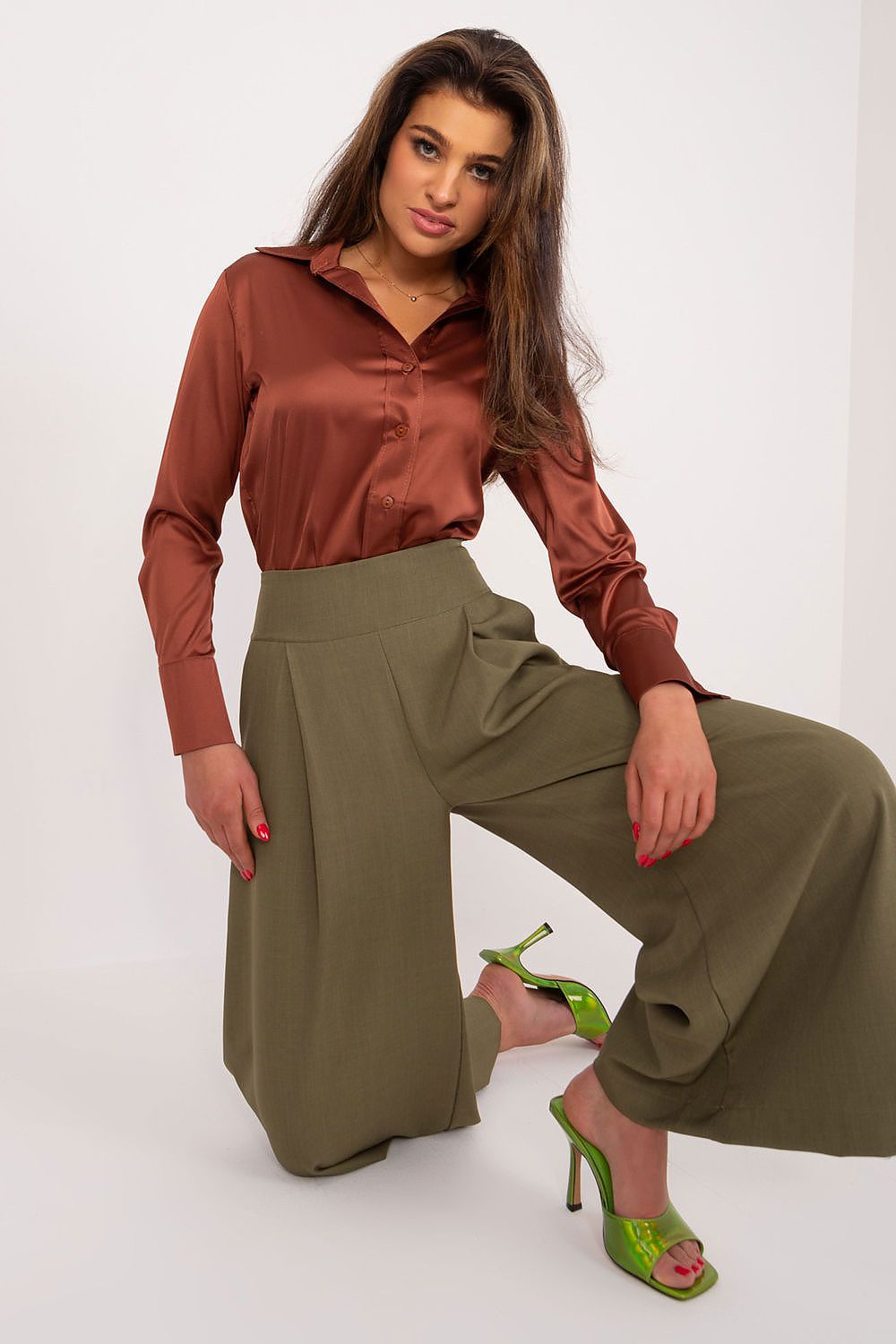 Kuloty model 192507 Italy Moda
