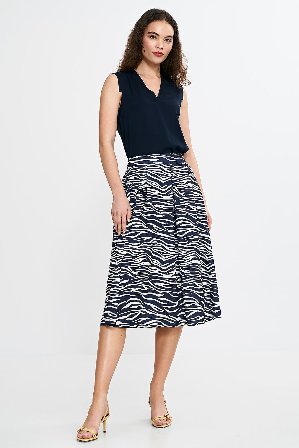 Jupe model 210067 Nife