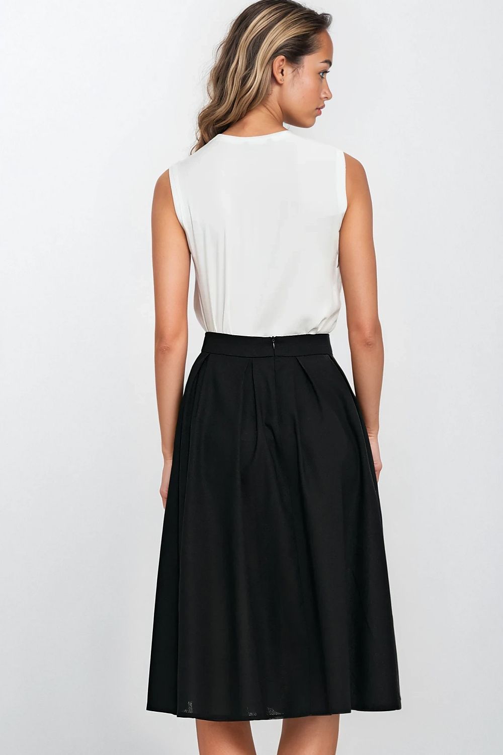 Jupe model 213972 Nife