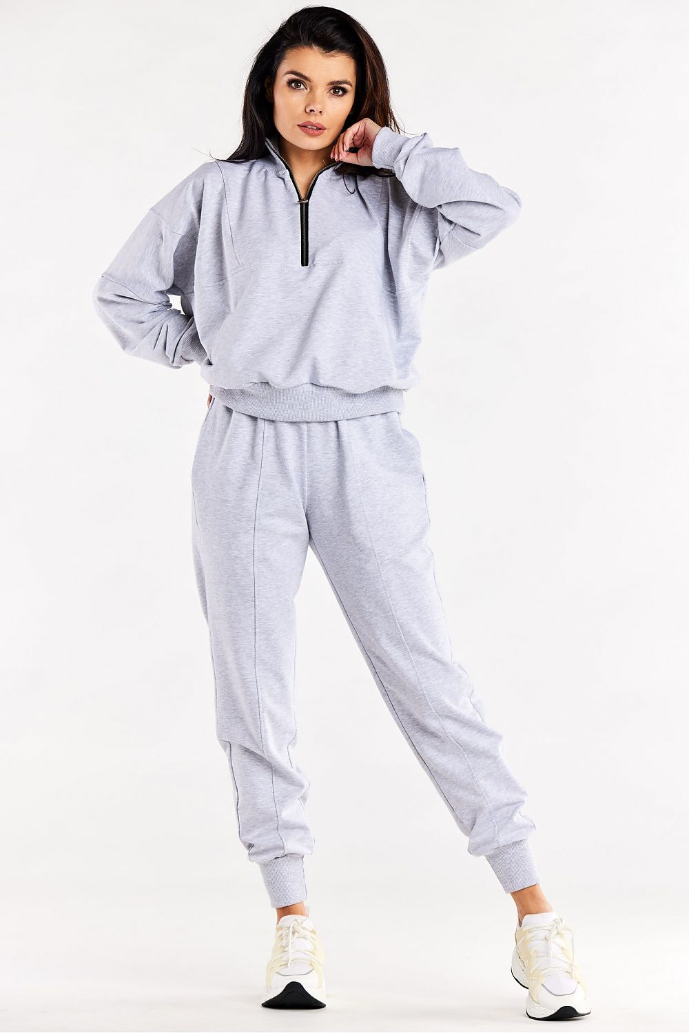  Pantalon survêtement model 188049 Infinite You 
