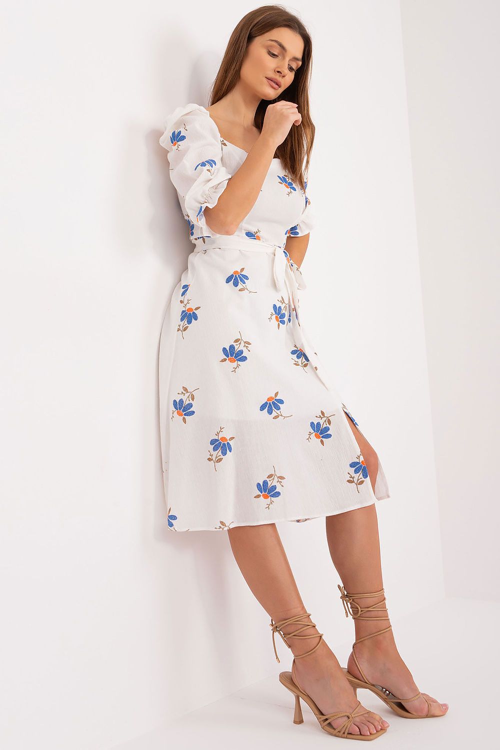 Robe de jour model 195789 Lakerta 