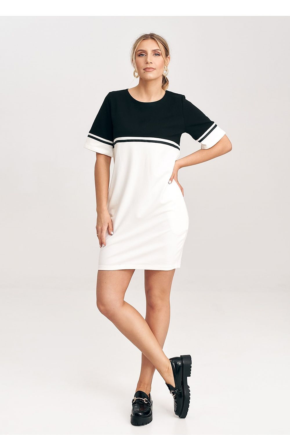  Robe de jour model 198487 Figl 