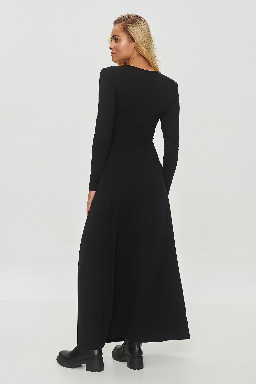  Robe de jour model 200074 Makadamia 