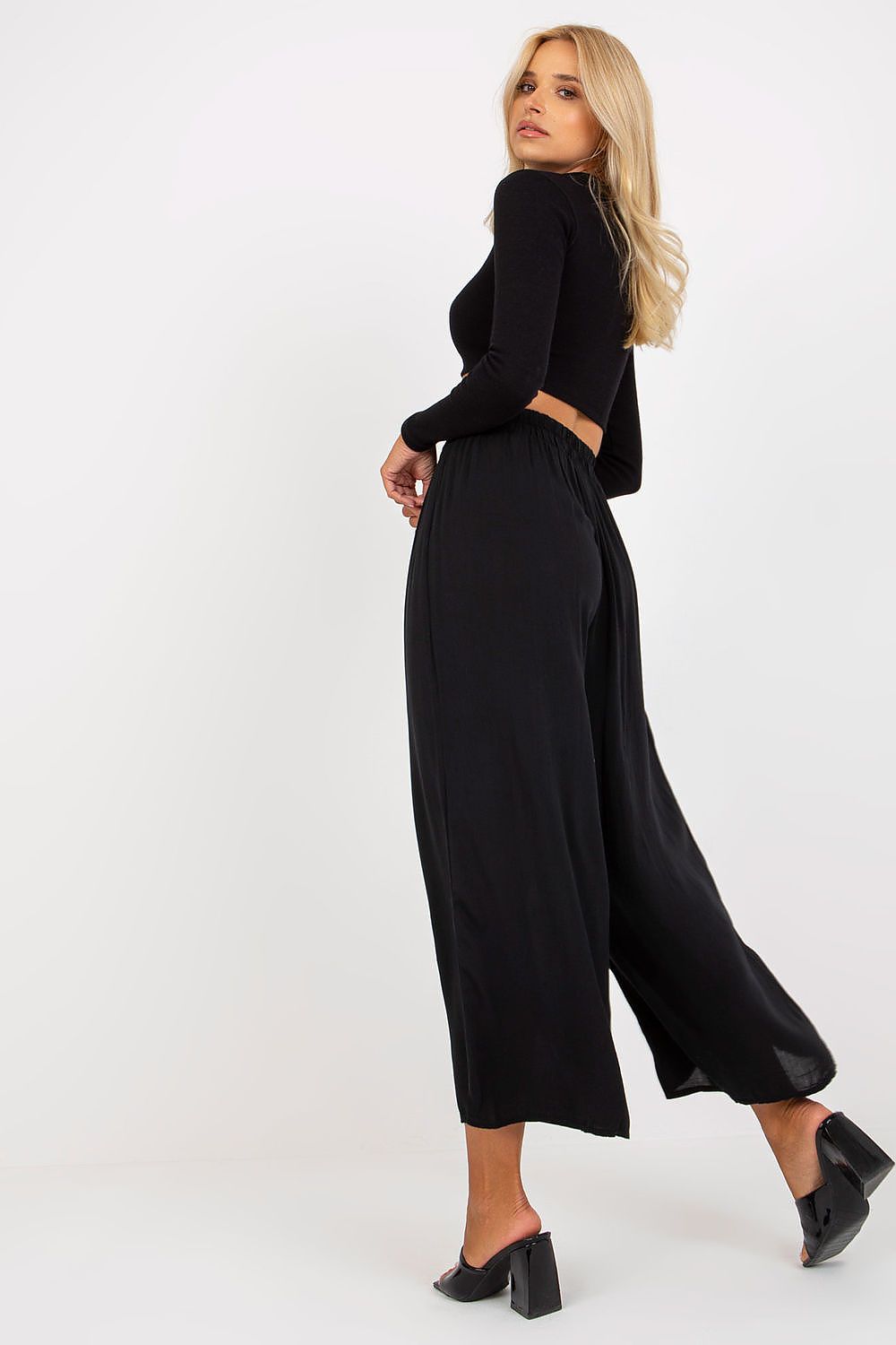  Pantalon femme model 210679 Och Bella 