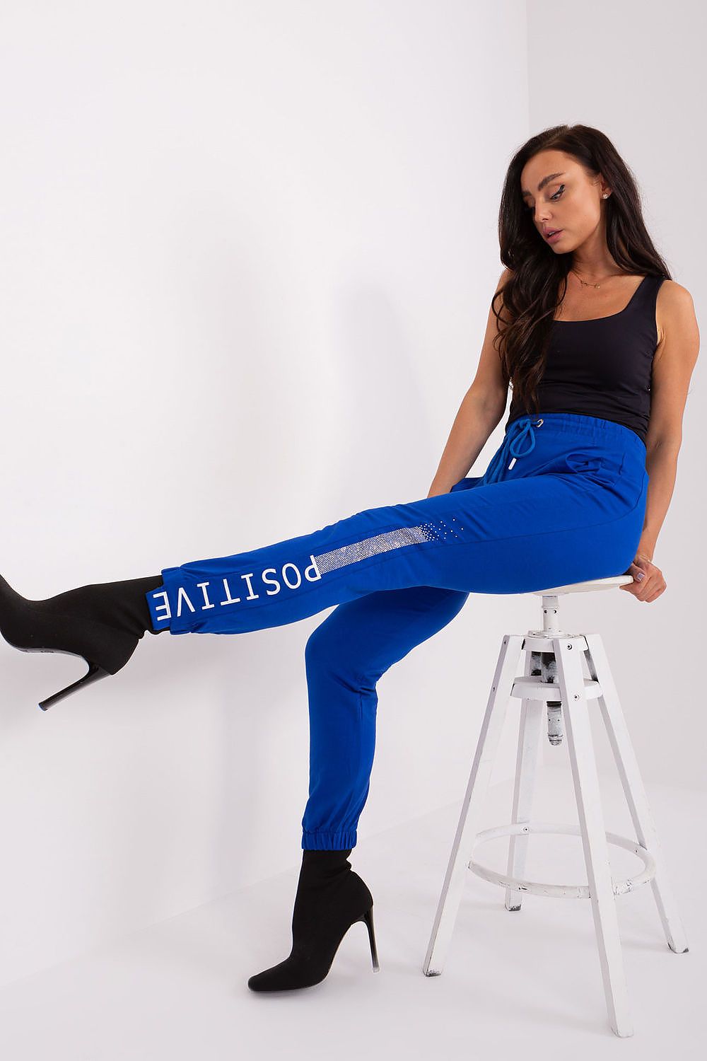  Pantalon survêtement model 211742 Relevance 