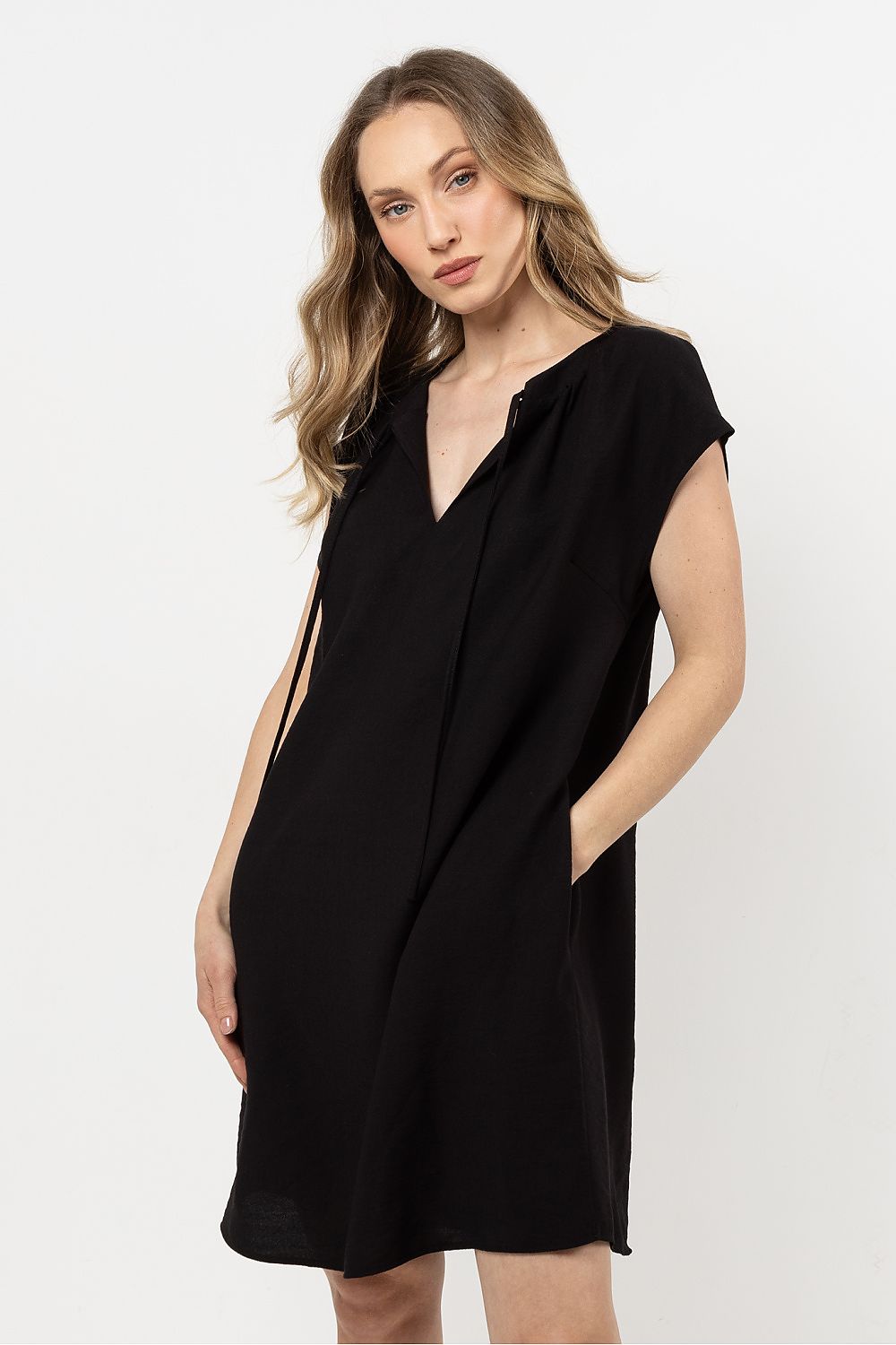  Robe de jour model 212244 awama 