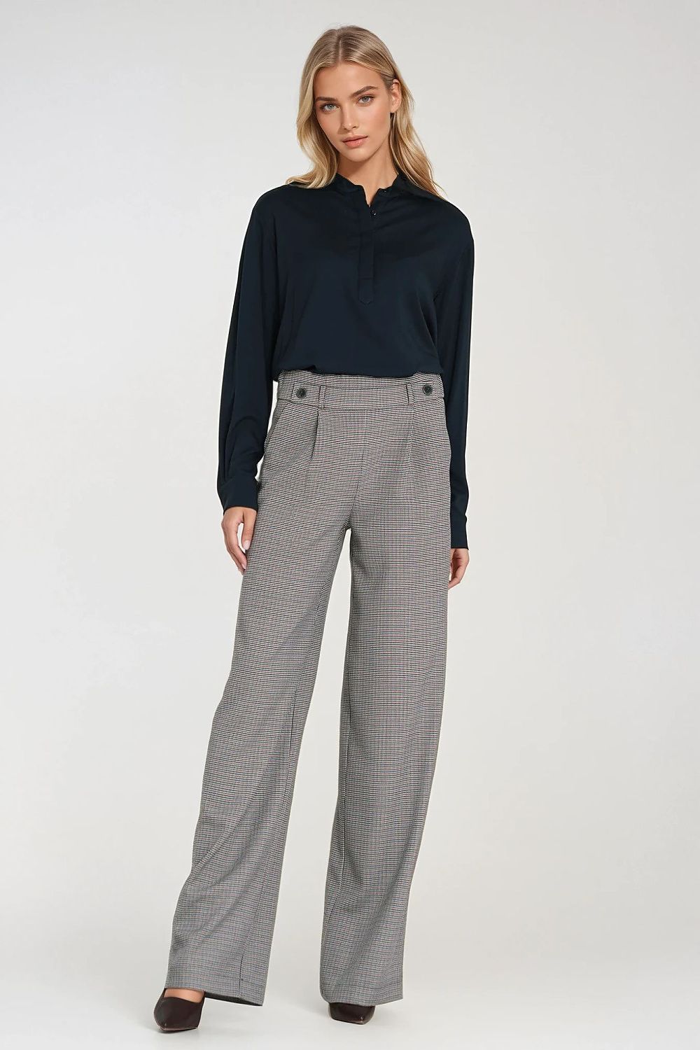  Pantalon femme model 219763 Nife 