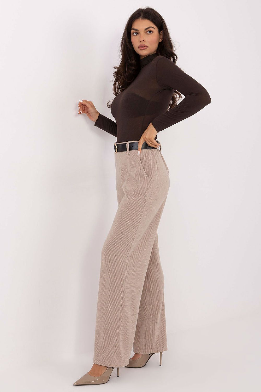  Pantalon en velours côtelé model 220752 Italy Moda 