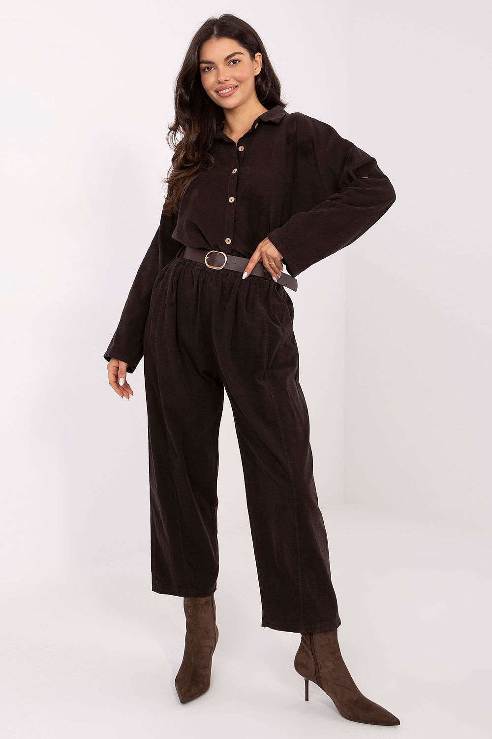  Pantalon en velours côtelé model 220816 Italy Moda 