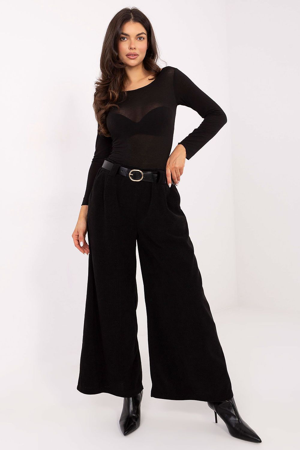  Pantalon en velours côtelé model 220875 Rue Paris 