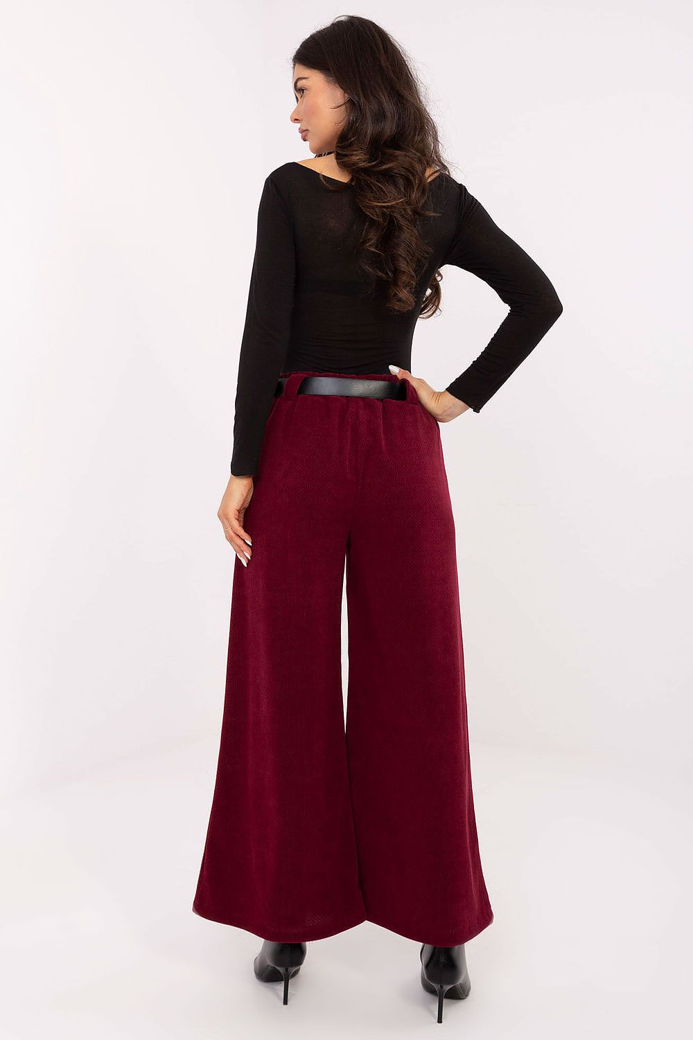  Pantalon en velours côtelé model 220876 Rue Paris 