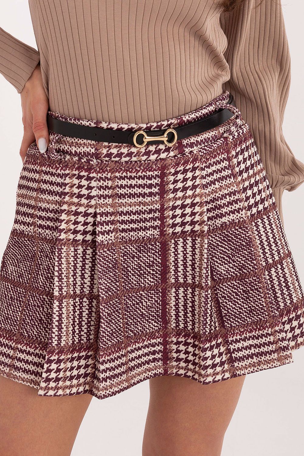  Shorts-jupe model 221574 Italy Moda 