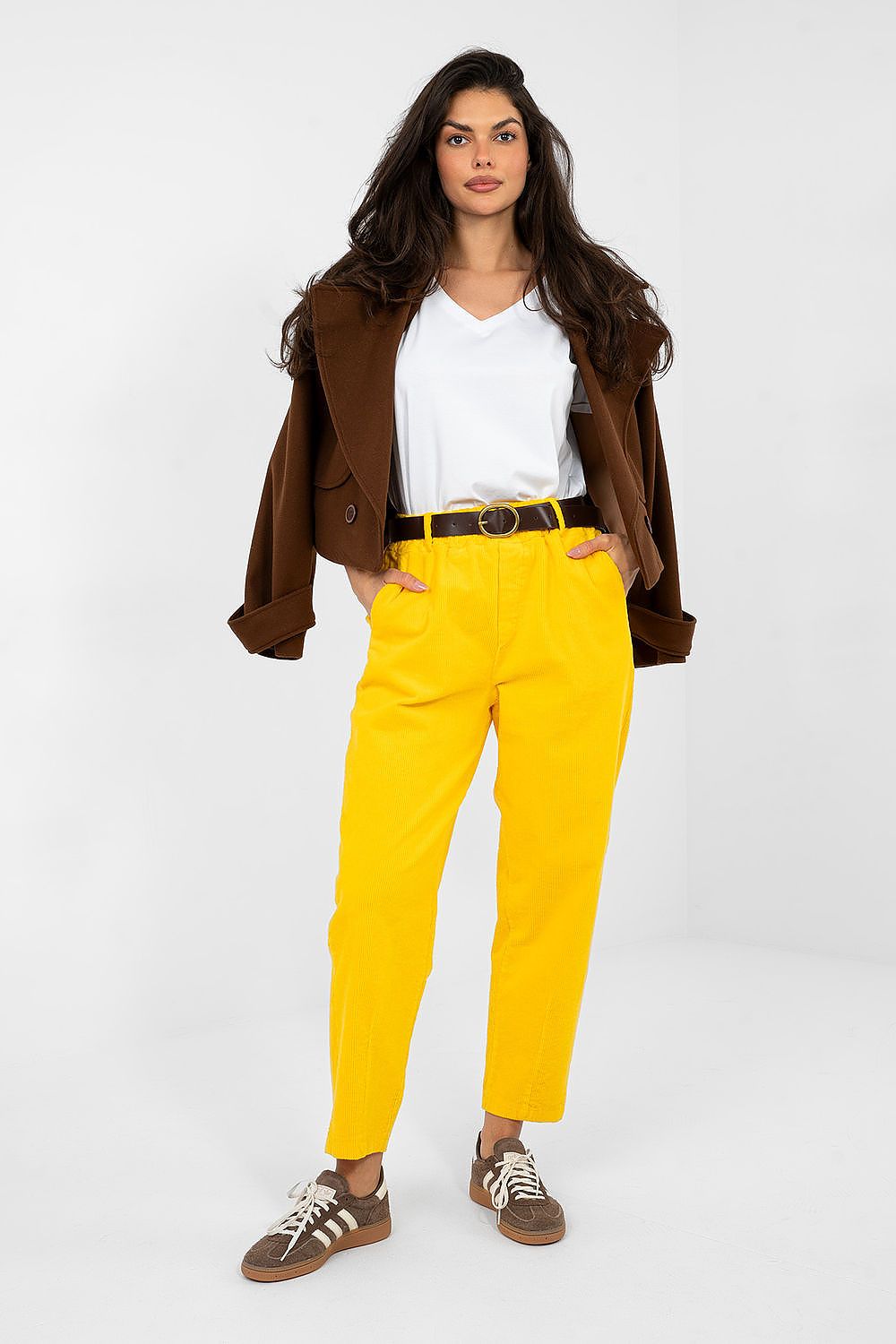  Pantalon en velours côtelé model 224052 Italy Moda 