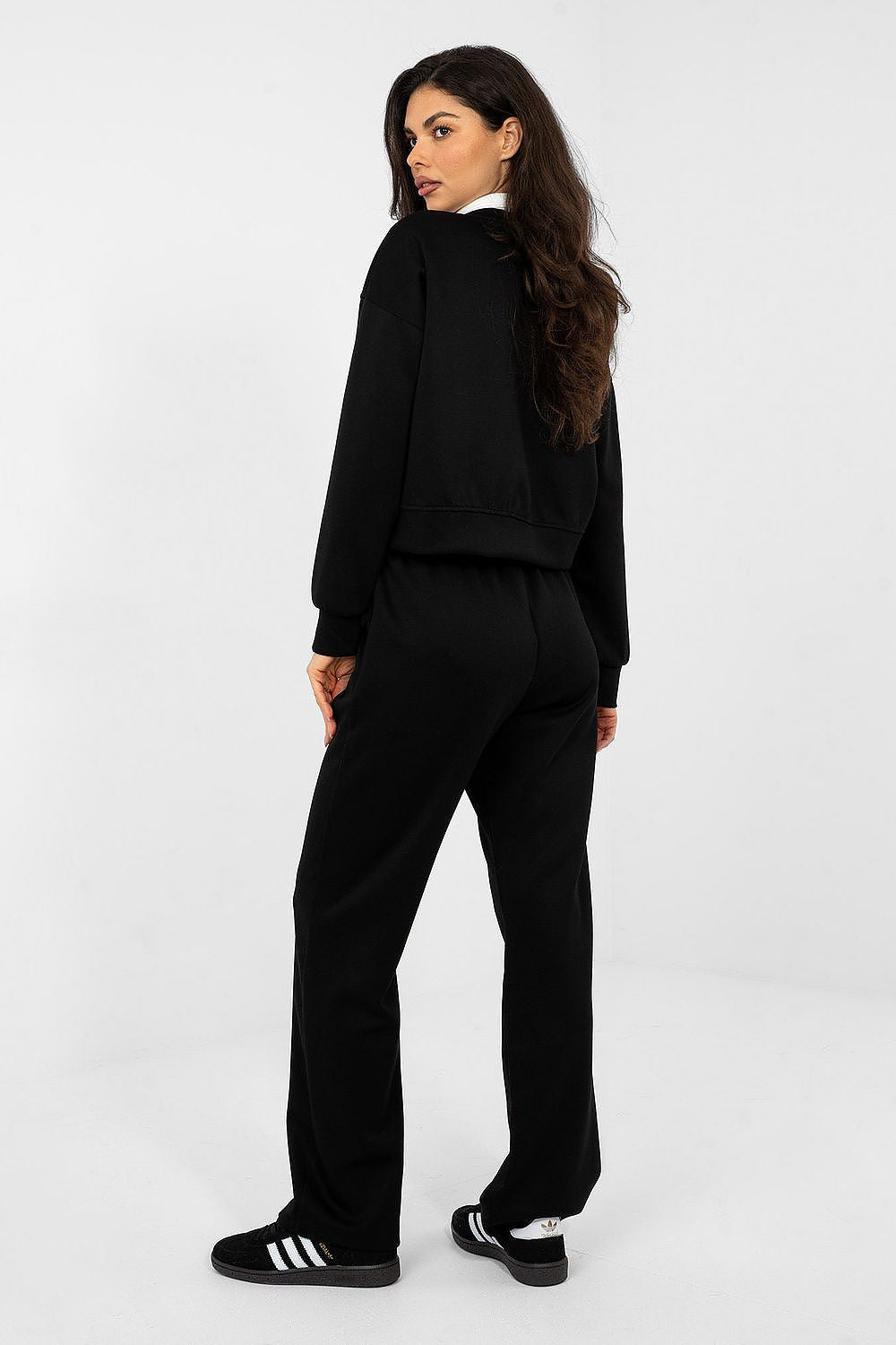  L`ensemble model 224070 Italy Moda 