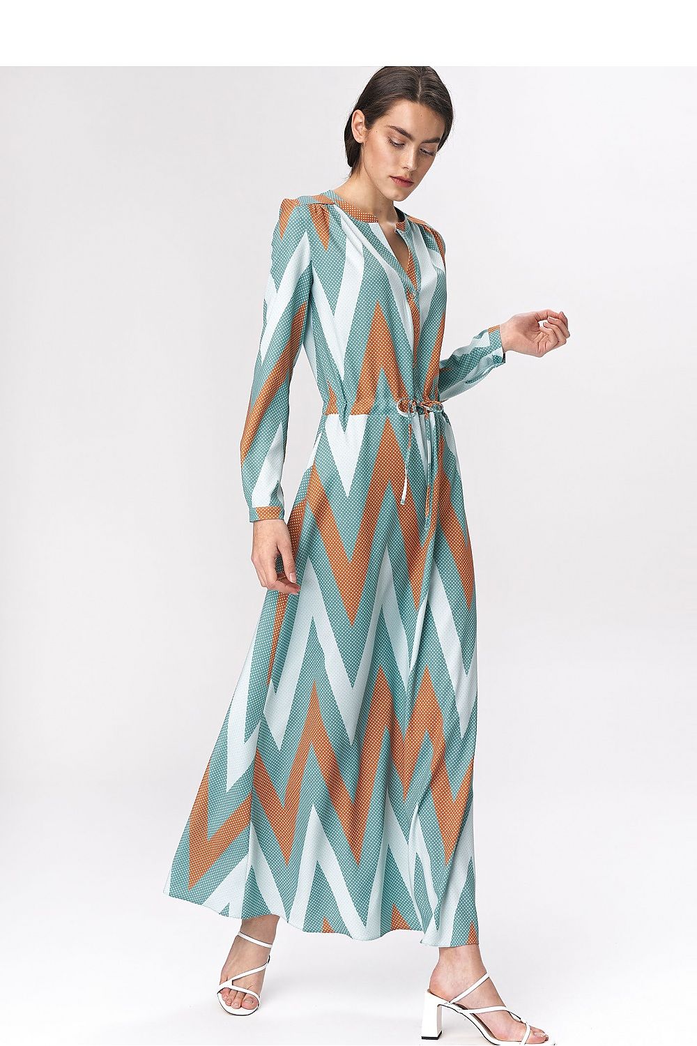  Robe de jour model 140882 Nife 
