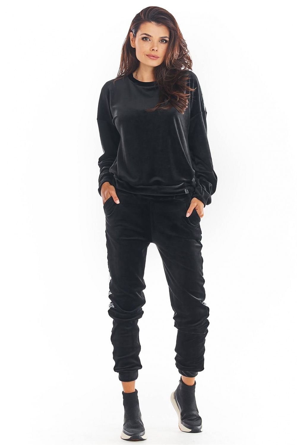  Pantalon survêtement model 149805 awama 