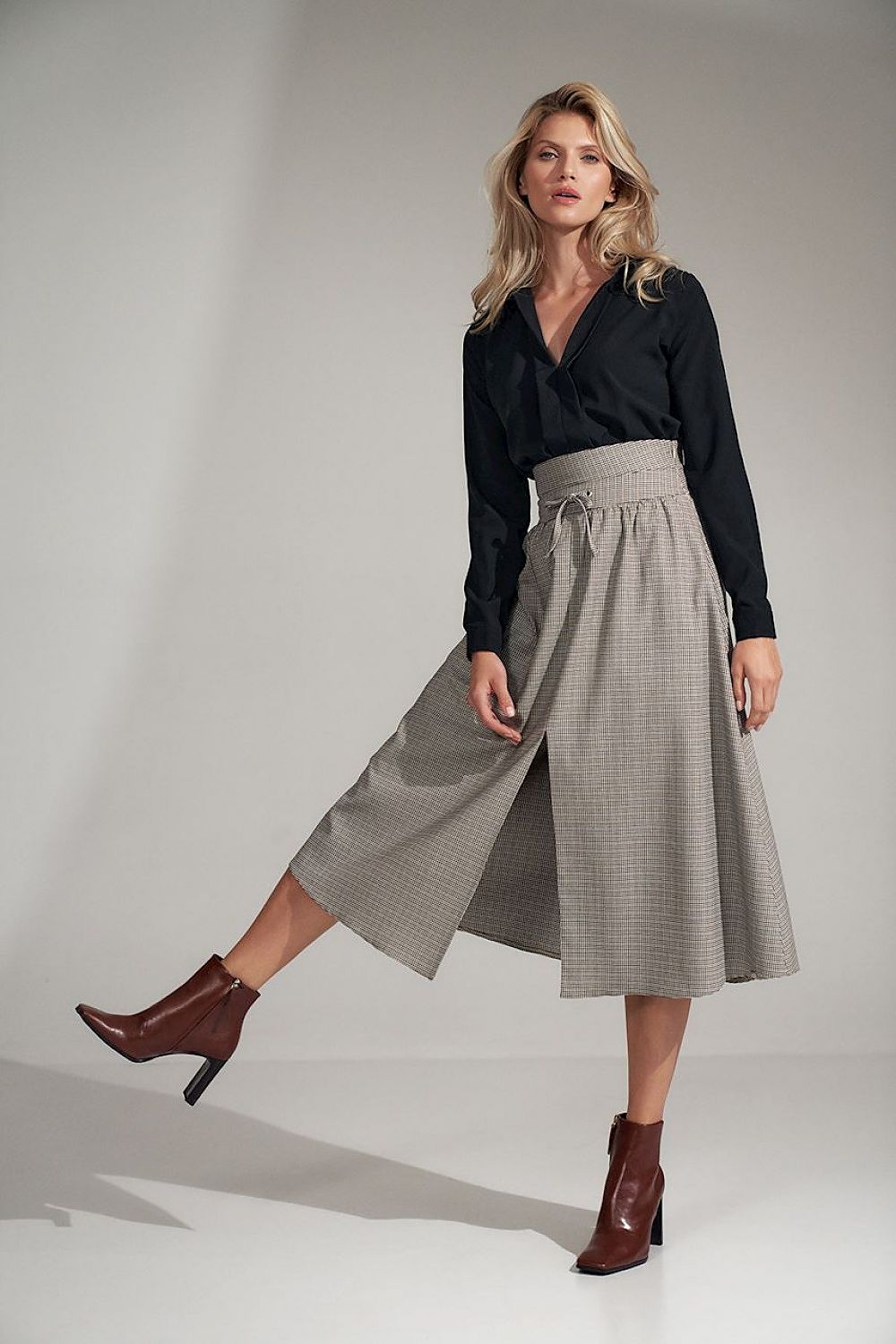  Jupe model 150787 Figl 