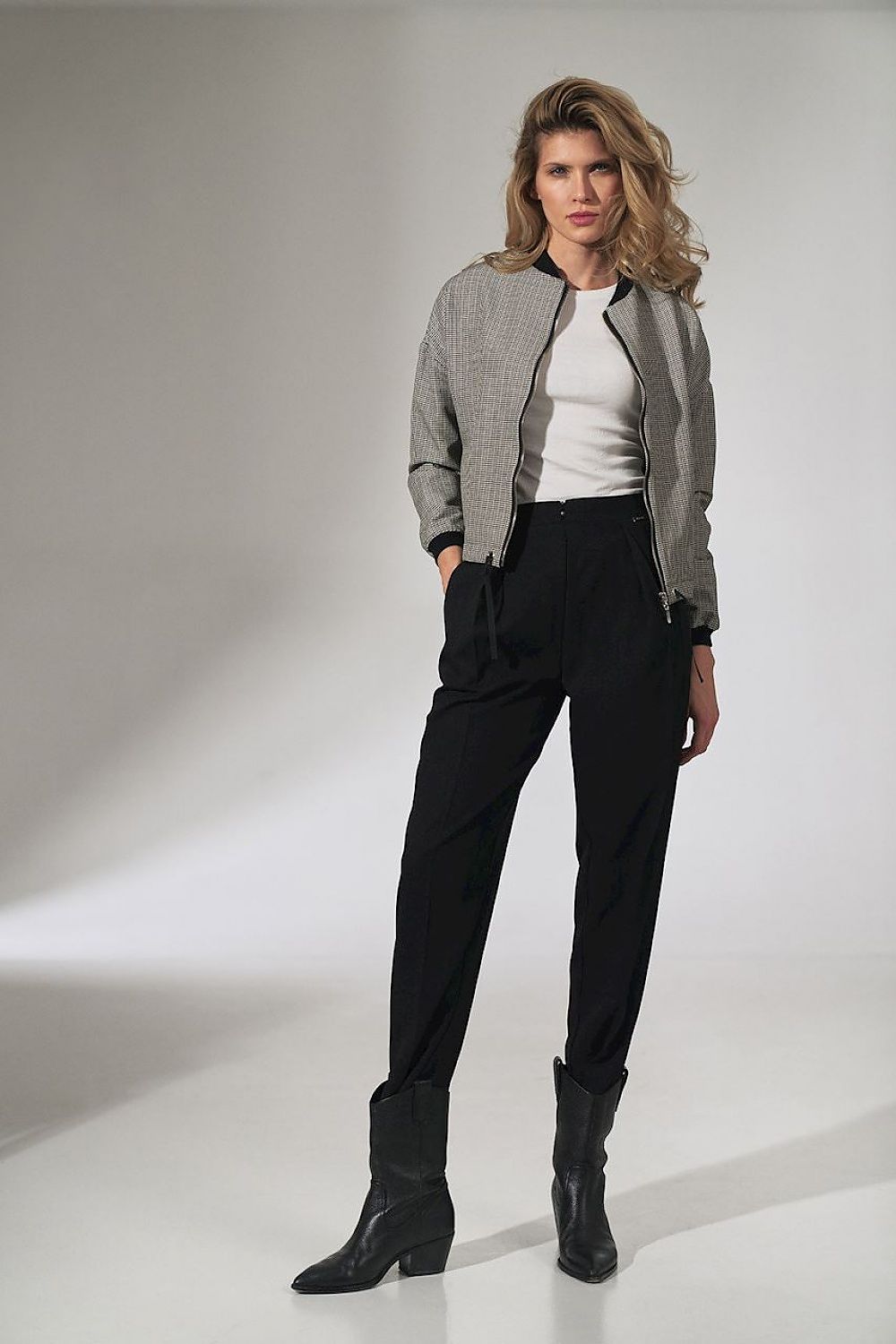  Veste model 152679 Figl 
