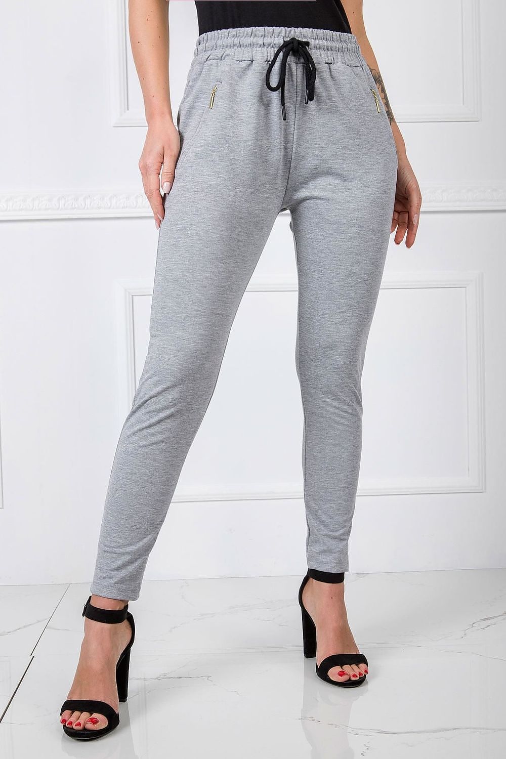  Pantalon survêtement model 166219 BFG 