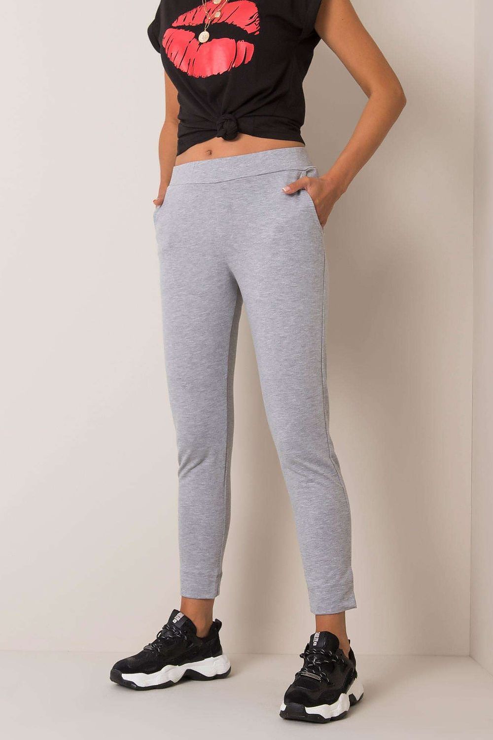  Pantalon survêtement model 166241 BFG 