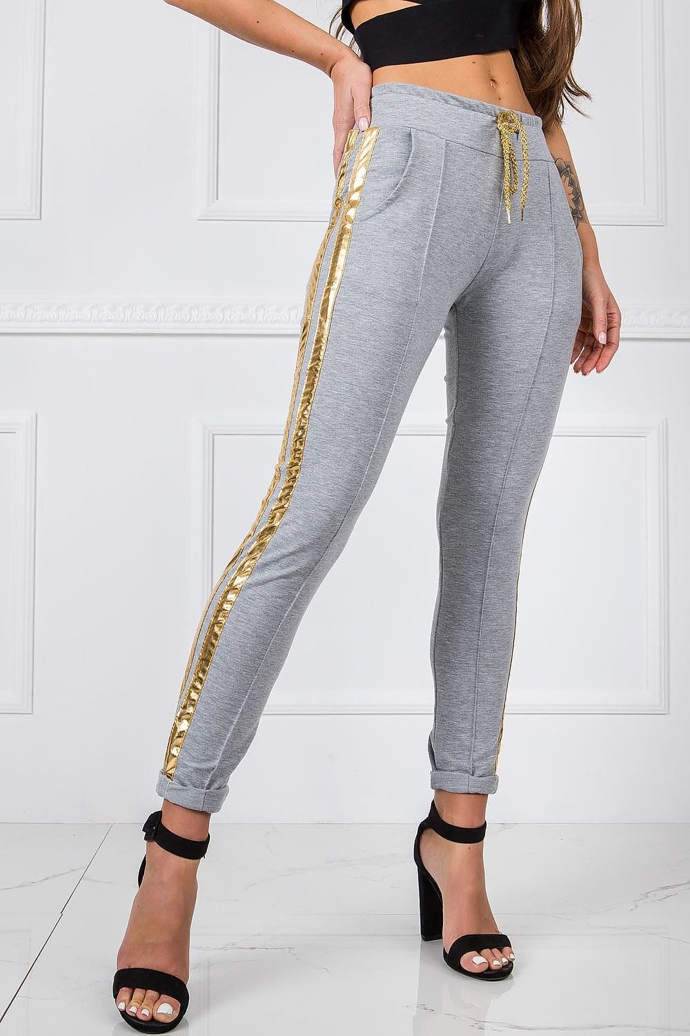  Pantalon survêtement model 166247 BFG 