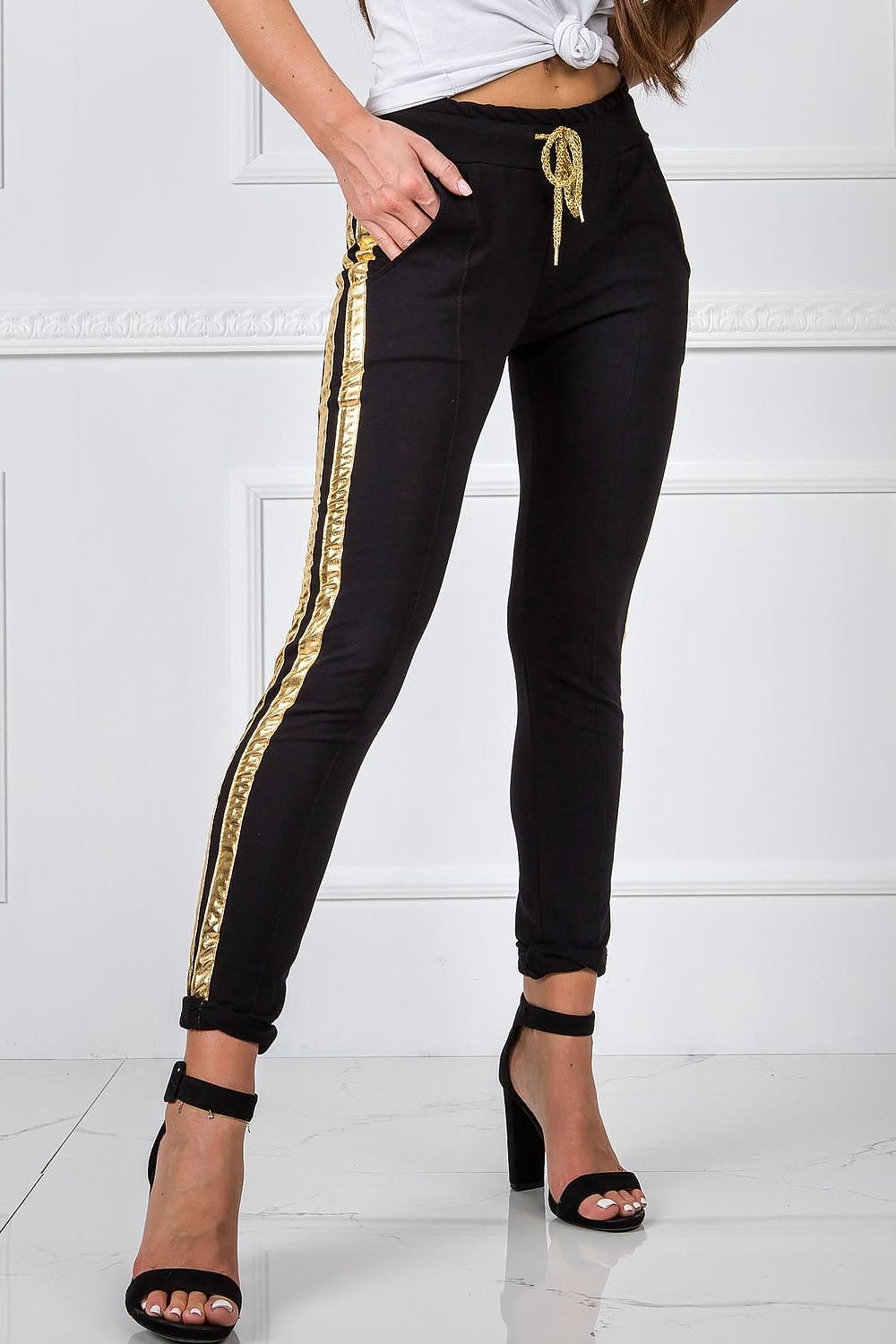  Pantalon survêtement model 166248 BFG 