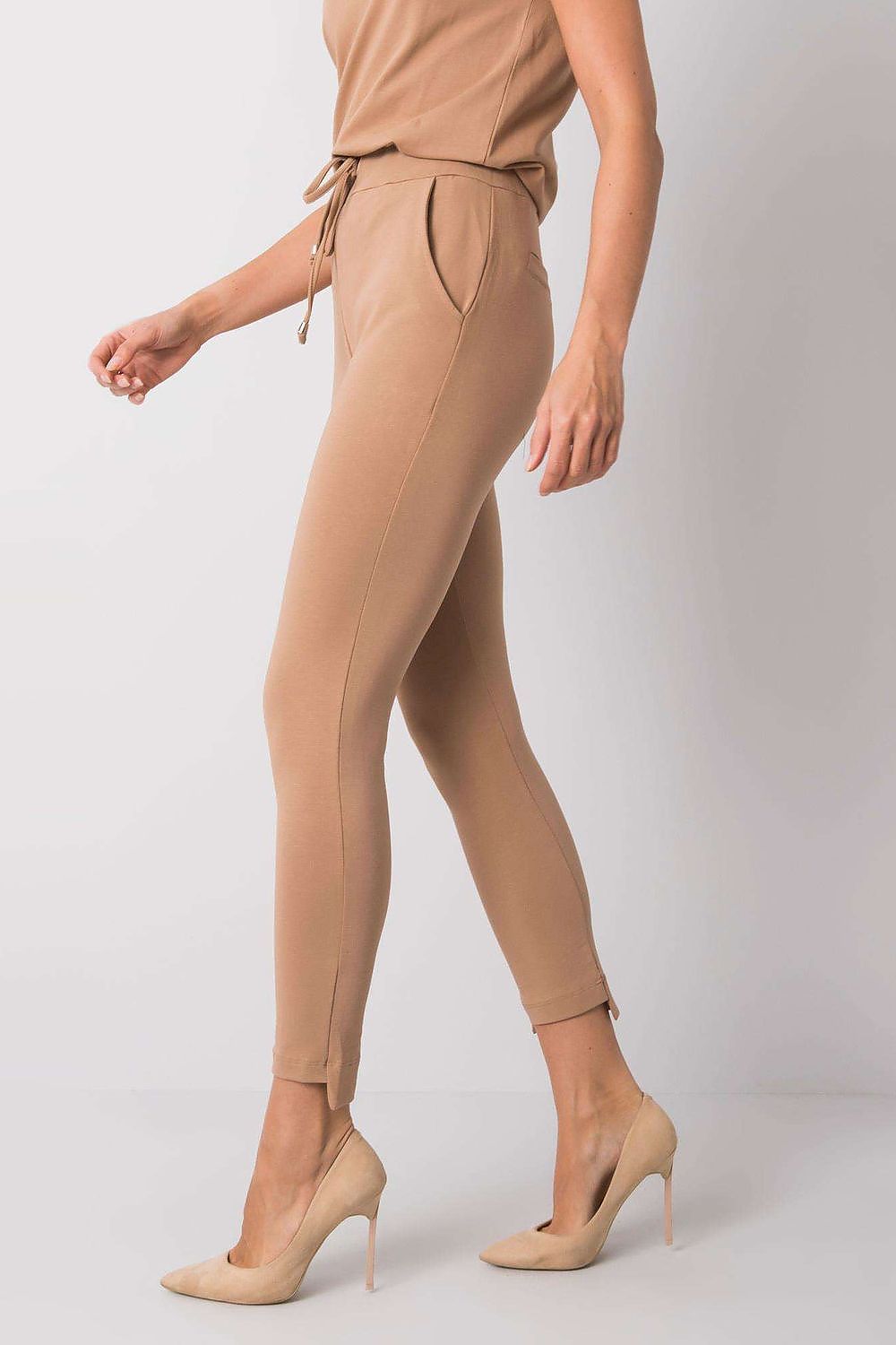  Pantalon survêtement model 167315 BFG 