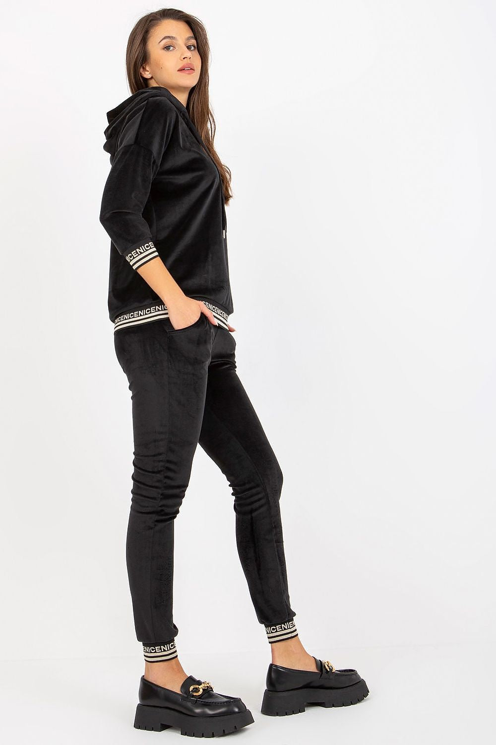  L`ensemble model 172688 Relevance 