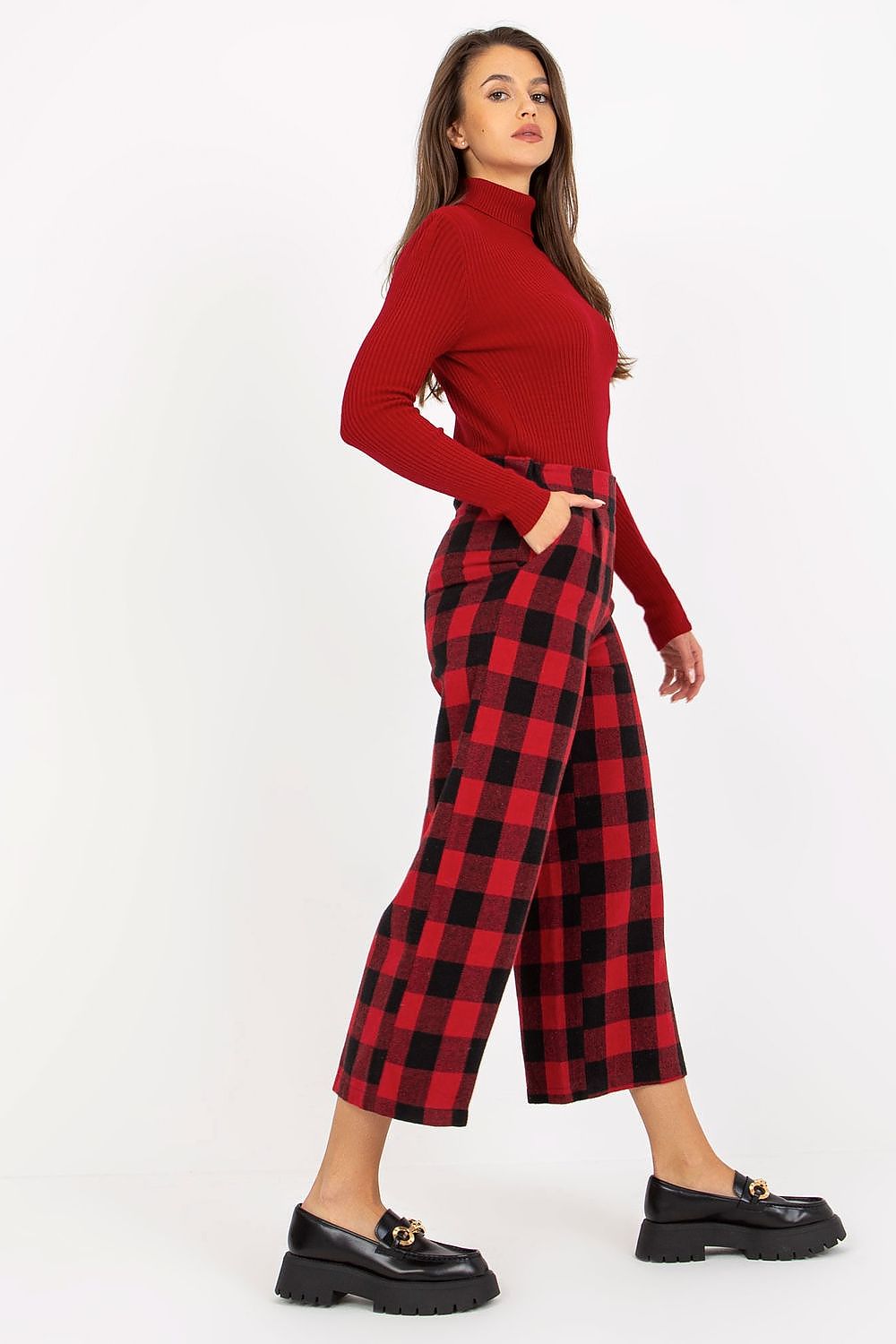  Pantalon femme model 174998 Lakerta 