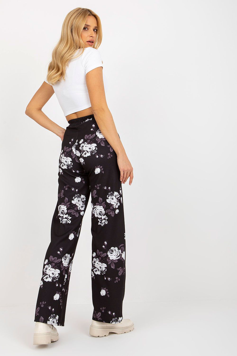  Pantalon femme model 175770 Lakerta 