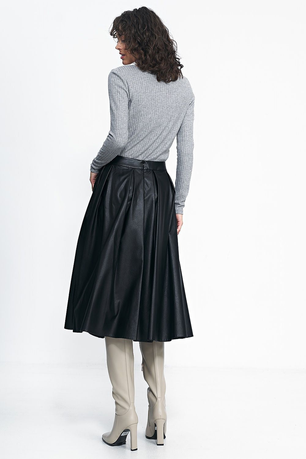  Jupe model 184597 Nife 